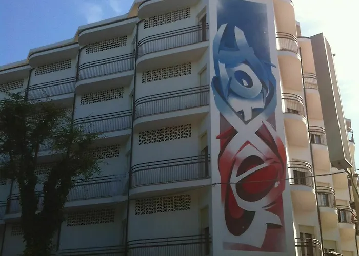 Otel X Punta Marina